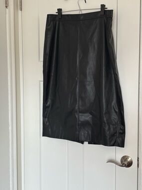 NWT. J. Crew Black Faux Leather Pencil Skirt